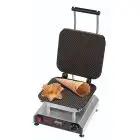 SINGLE WAFFLE MAKER - MOD. 2351821EU - CAST IRON - SHAPE: N. 1 RECTANGULAR WAFFLE cm 26 x 26 - SUPPLY V 230/50Hz SINGLE PHASE - POWER W 2800 - DIMENSIONS Cm L 32 x D 34 x h 27,5 - EC STANDARDS