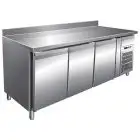 REFRIGERATED COUNTER WITH UPSTAND - STAINLESS STEEL AISI 304 - VENTILATED COOLING - Mod. G-GN3200BT - GASTRONORM 1/1 (cm 53x32,5) - TRIPLE SOLID DOOR - GROSS CAPACITY Lt 417 - TEMPERATURE RANGE -18º/-22ºC - Dimensions cm L179,5 x D70 x h96 - CE APPROVED