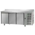 REFRIGERATED COUNTER WITH UPSTAND - STAINLESS STEEL AISI 304 - VENTILATED COOLING - Mod. UG03MGNAL - GASTRONORM 1/1 - N. 3 DOORS - TEMPERATURE 0°/+10°C - Dimensions cm. L 187 x D 70 x H 95/102 - EC standards