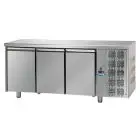 REFRIGERATED COUNTER - STAINLESS STEEL AISI 304 - FOR BAKERIES - TRAYS cm 60x40 - VENTILATED COOLING - Mod. UQ03M - N. 3 DOORS - TEMPERATURE 0°/+10°C - Dimensions cm. L 215 x D 80 x H 85/92 - EC standards