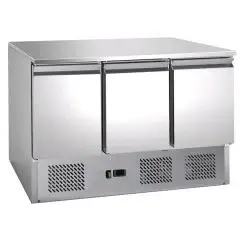 REFRIGREFRIGERATED SALADETTE AND COUNTER - Mod. G-S903TOP FC - STATIC COOLING - GASTRONORM 1/1 (cm 53x32,5) - TRIPLE SOLID DOOR - Temperature range +2°/+8°C - Dimensions cm L136,5 x D70 x h85 - CE APPROVED