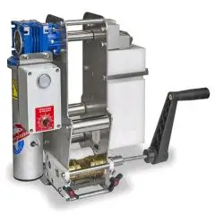 SEMI-AUTOMATIC RAVIOLI MAKER WITH INTERCHANGEABLE MOULDS - INCLUDES ONE RECTANGUALR OR SQUARED MOULD - INCLUDES ONE FIXED TWO-HOLE PASTA SHEET DIE