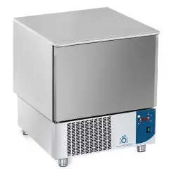 BLAST CHILLER - Mod. AB05A - Air-cooled - Tray capacity: N.5 x GN 1/1 (cm 53x32,5) or N. 5 cm 60x40 - Blast chilling: +65° +3° (Kg 20) - Shock freezing: +65° -18° (Kg 12) - External dimensions cm L 75 x D 75x h 89/91