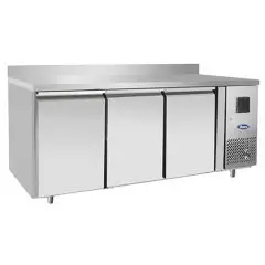 REFRIGERATED TABLE WITH UPSTAND - STAINLESS STEEL - VENTILATED COOLING - Mod. EPF3432GR-SB-304T - GASTRONORM 1/1 (cm 53 x 32,5) - N. 3 DOORS - CAPACITY Lt 420 - TEMPERATURE -2°/+8°C - Dim. cm. L 179,5 x D 70 x h 95 - CE APPROVED