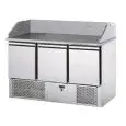 REFRIGERATED SALADETTE AND PIZZA COUNTER - Mod. SLV03PZ - VENTILATED COOLING - GASTRONORM 1/1 (cm 53x32,5) - GRANITE COUNTERTOP AND UPSTAND - N. 3 REFRIGERATED DOORS - TEMPERATURE +4°/+6°C - Dimensions cm L 141 x D 70 x H 107 - EC standards