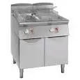GAS FRYER - MELTING LINE - MOD. FG7213MT - "MELTING" TECHNOLOGY: PROGRAMMED AND GRADUAL INTERMITTENT ELECTRONIC TEMPERATURE CONTROL - N. 2 LT TANKS. 13 + 13 OF OIL - N. 1 NEUTRAL COMPARTMENT WITH TWO DOORS - DIMENSIONS Cm W 80 X D 70 X h 90 - Weight Kg 10
