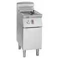 ELECTRIC FRYER - MELTING LINE - MOD. FE7113M - "MELTING" TECHNOLOGY: PROGRAMMED AND GRADUAL INTERMITTENT ELECTRONIC TEMPERATURE CONTROL - N. 1 LT TANK. 13 OIL - N. 1 NEUTRAL COMPARTMENT WITH DOOR - POWER 12 kW - DIMENSIONS Cm L 40 X P 70 X h 90 - Weight K