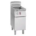 ELECTRIC FRYER - MELTING LINE - MOD. FE7117M - "MELTING" TECHNOLOGY: PROGRAMMED AND GRADUAL INTERMITTENT ELECTRONIC TEMPERATURE CONTROL - N. 1 TANK LT. 17 OIL - N. 1 NEUTRAL COMPARTMENT WITH DOOR - POWER 16,5 kW - DIMENSIONS Cm L 40 X D 70 X h 90 - Weight
