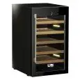 Refrigerated wine display with 130 liter capacity and temperature from +5 to +20 °C Ucinque CW 405