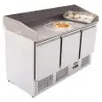 REFRIGERATED SALADETTE AND PIZZA COUNTER - STAINLESS STEEL - GASTRONORM 1/1(cm 53 x 32,5) - VENTILATED COOLING - Mod. ESL3852GR - N. 3 REFRIGERATED DOORS - TEMPERATURE -2°/+8°C - Dimensioni cm. L 136,5 x D 70 x h 94,3 - CE APPROVED