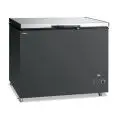 Chest freezer with solid lid model GELO 350 PSX, temperature -18°C / -24°C, gross capacity 304 Lt, external dimensions 1035 x 750 x 880 mm.
