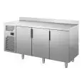 REFRIGERATED TABLE - AISI 304 STAINLESS STEEL - MOD. IUSH843 - Gastronorm 1/1 (cm 53 x 32,5) - N. 3 DOORS - VENTILATED COOLING - CAPACITY L 460 - TEMPERATURE 0°/+8°C - Dim. cm L 172 x D 70 x 85/93,5 H - CE approved