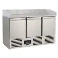 REFRIGERATED SALADETTE AND PIZZA COUNTER - AISI 304 STAINLESS STEEL - Mod SF 903 PZ - STATIC-COOLED WITH FAN - GASTRONORM 1/1 (cm 53 x 32,5) - N 3 REFRIGERATED DOORS - TEMPERATURE +2°/+8°C - Dim cm L 140 x D 70 x h 101