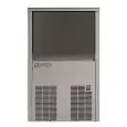 FULL CUBE ICE MACHINE - SPRAY SYSTEM - Cod. SS 35 - CUBE TYPE: M/L - CUBE: gr 22/40 - AIR-COOLED VERSION PRODUCES UP TO 32 kg/24h - WATER-COOLED VERSION PRODUCES UP TO 34 kg/24h - Dim. cm L 43,5 x D 60,5 x H 70,1 - CE approved